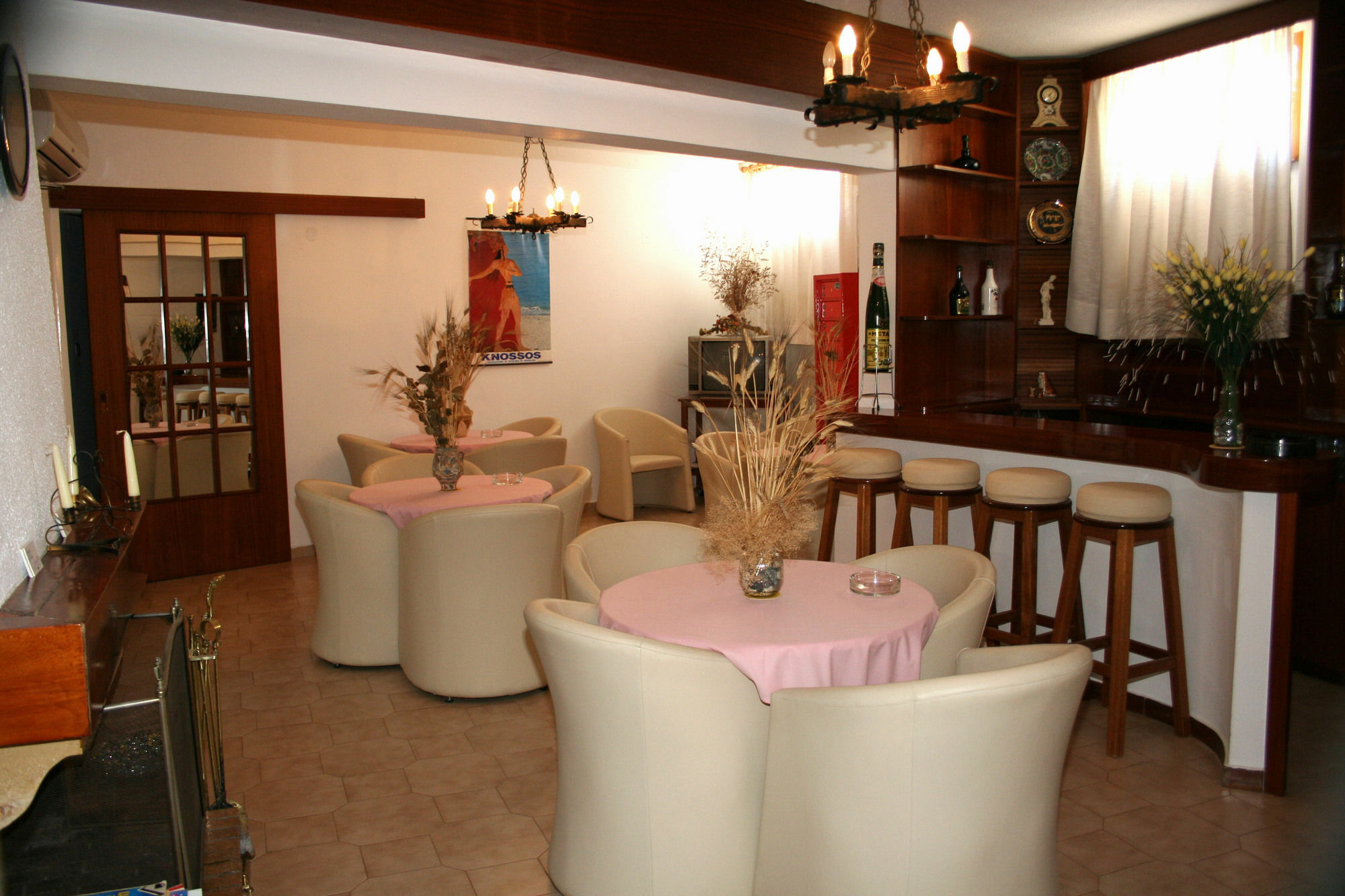 Lovely Holidays Hotel Херсонисос Екстериор снимка